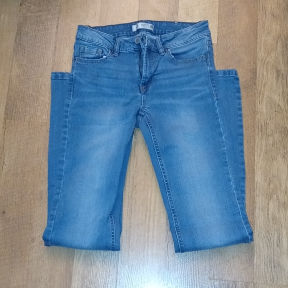 Jeans - Picture 1 of 2
